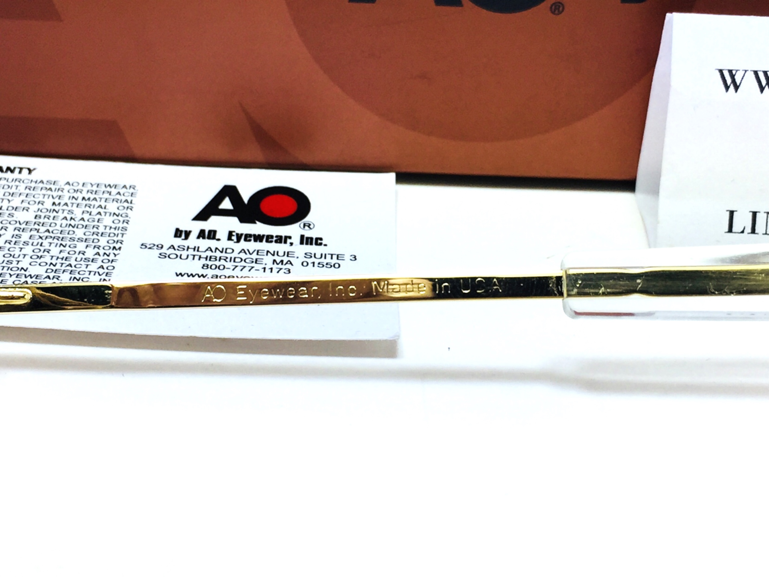 แว่นกันแดด Ao Original Pilot Made in USA (ทอง-เทา) ของแท้ 100%