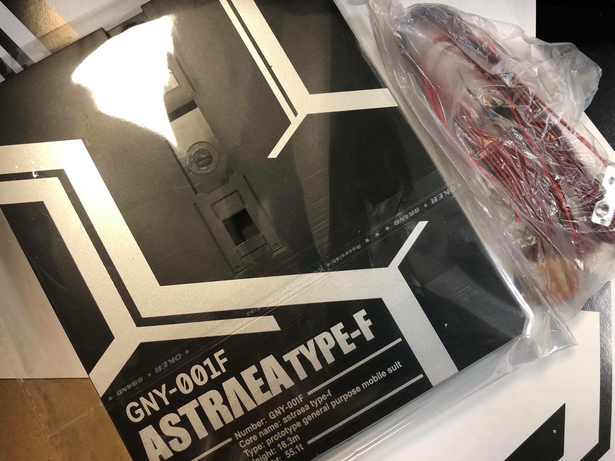 MG 1/100 Gundam Astraea Type-F + Led + Base [Hobby Star]