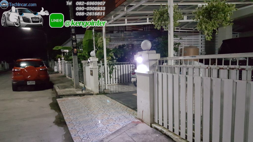 ไฟ LED โซล่าเซลล์ SOLAR LED พร้อม Motion - Sensor ตรวจจับคนเดินผ่าน