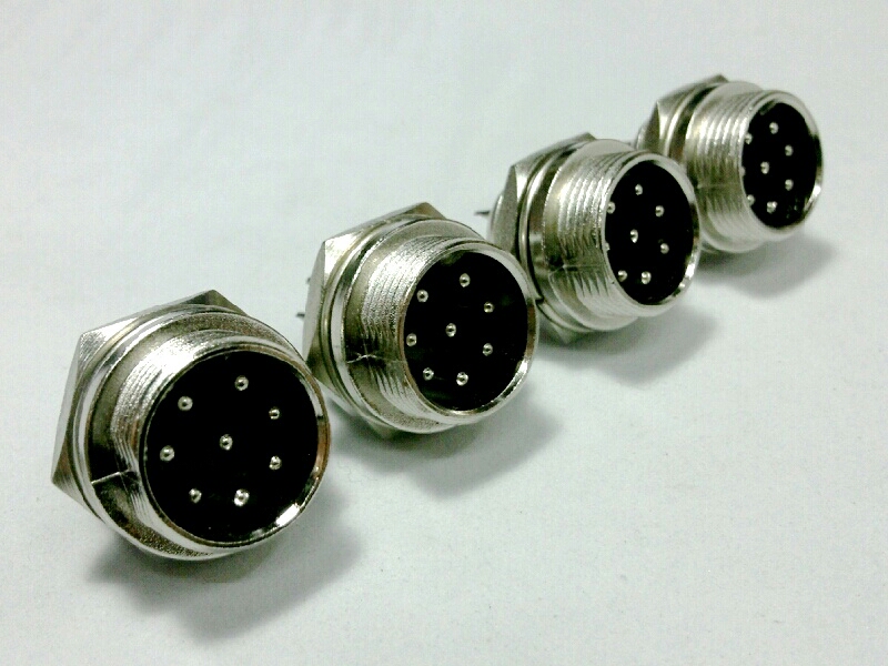 P.เครื่องส่ง 8P ติดแท่น