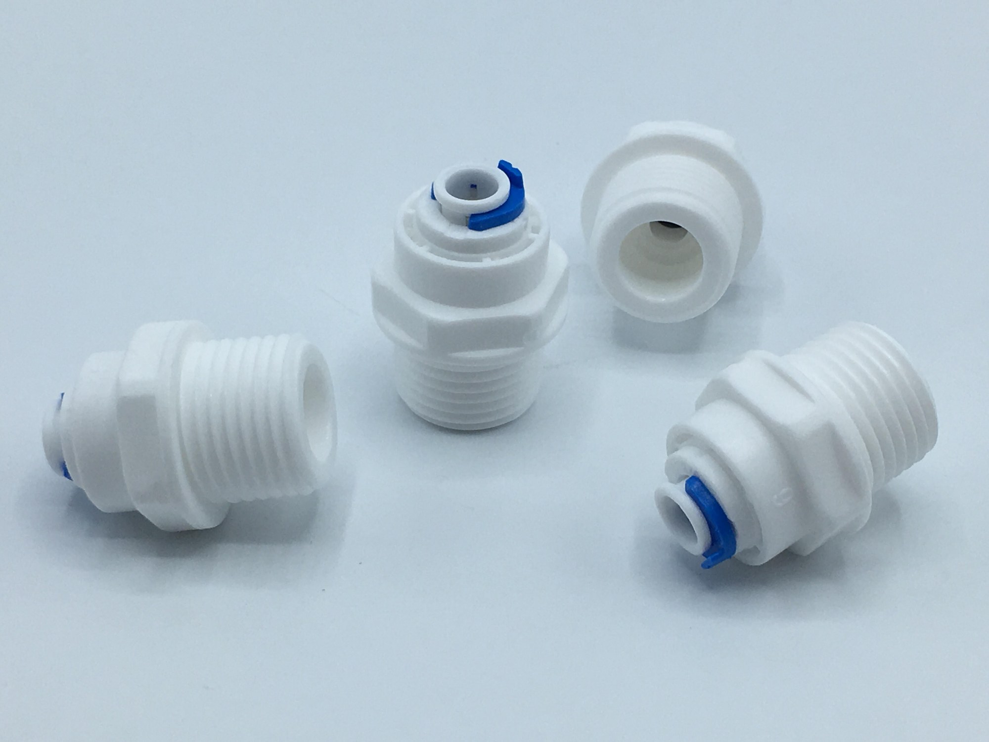 หัวพ่นหมอก+ข้อต่อ4หุน ความละเอียด 0.3 mm. (100ตัว)(ความละเอียดค่อนข่างมาก ฟุ้งค่อนข้างน้อย ใช้รอบอาคาร,ร้านค้า,สวนหย่อม,ฟาร์มสัตว์)