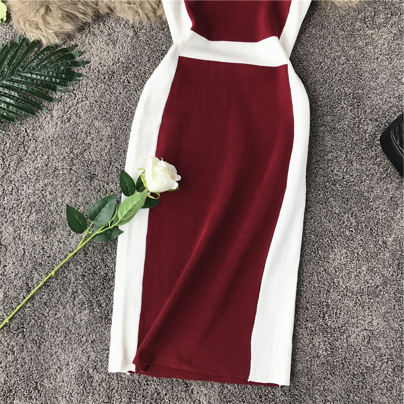 เดรสผ้านิตติ้ง ยืดกระชับเข้ารูปตามสัดส่วน Free size สีแดง