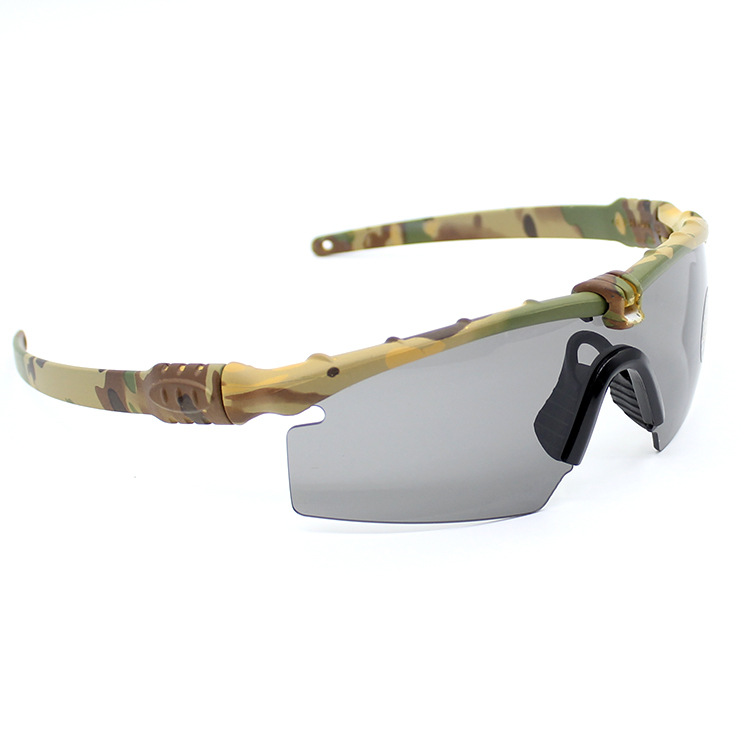 แว่นกันแดด แว่นปั่นจักรยาน แว่นกันแดดทรงสปอร์ต <ลายพราง> เปลี่ยนเลนส์ได้ 3 สี