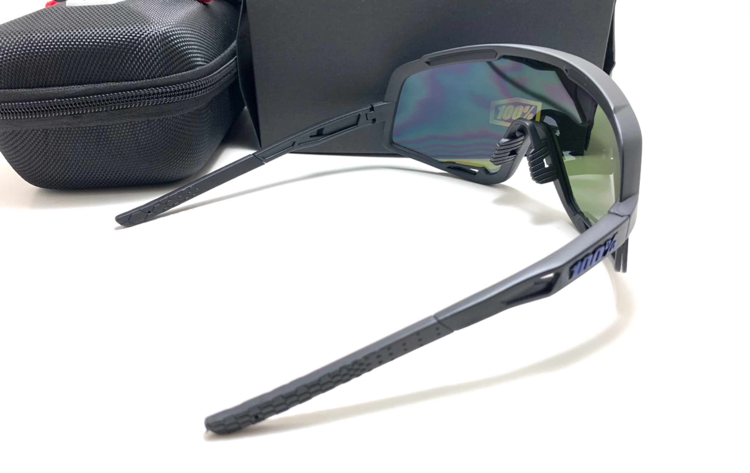 แว่นกันแดด แว่นปั่นจักรยาน 100% Speedcraft Glendale <Soft Tact Black Bule Lens> รุ่นใหม่ล่าสุด