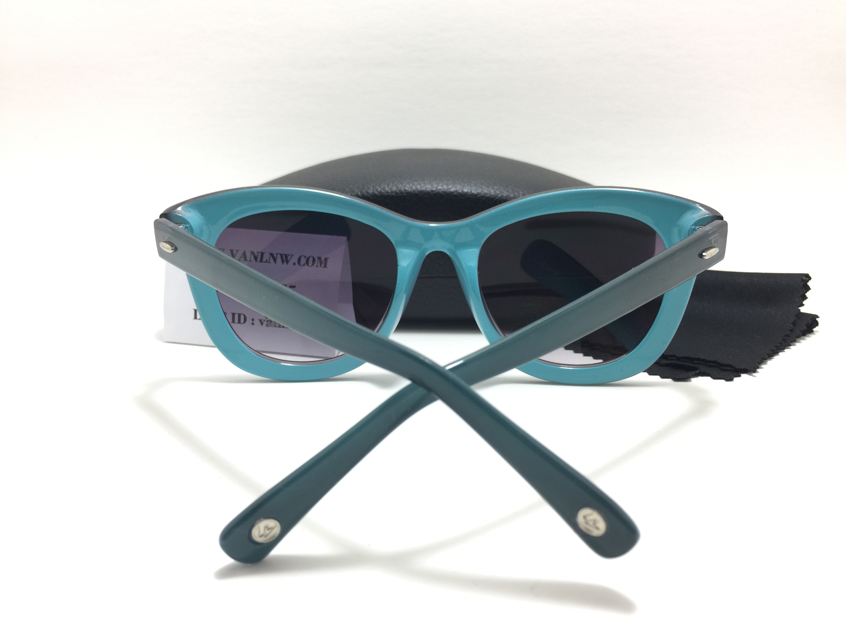 แว่นกันแดด Lane Bryant Sunglasses 50-135 <เขียว>