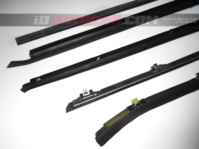DATSUN NISSAN ดัสสัน นิสสัน รถยนต์รุ่น B13 ยางรีดน้ำนอก ข้างซ้าย (OUT FL) Door Belt Weatherstrip ยางรีดน้ำรถยนต์ สำหรับ:: ชิ้นส่วนอะไหล่รถ หาอะไหล่รถ หาของแต่ง ของแต่งรถ แต่งรถ ซ่อมรถยนต์ อู่รถยนต์ ยางเสื่อมสภาพ เปลี่ยนยางรีดน้ำ ขายปลีก-ส่งทั่วประเทศ