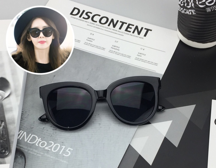 แว่นกันแดดแฟชั่น Oversize Black 314 52-22 146 <ดำ>
