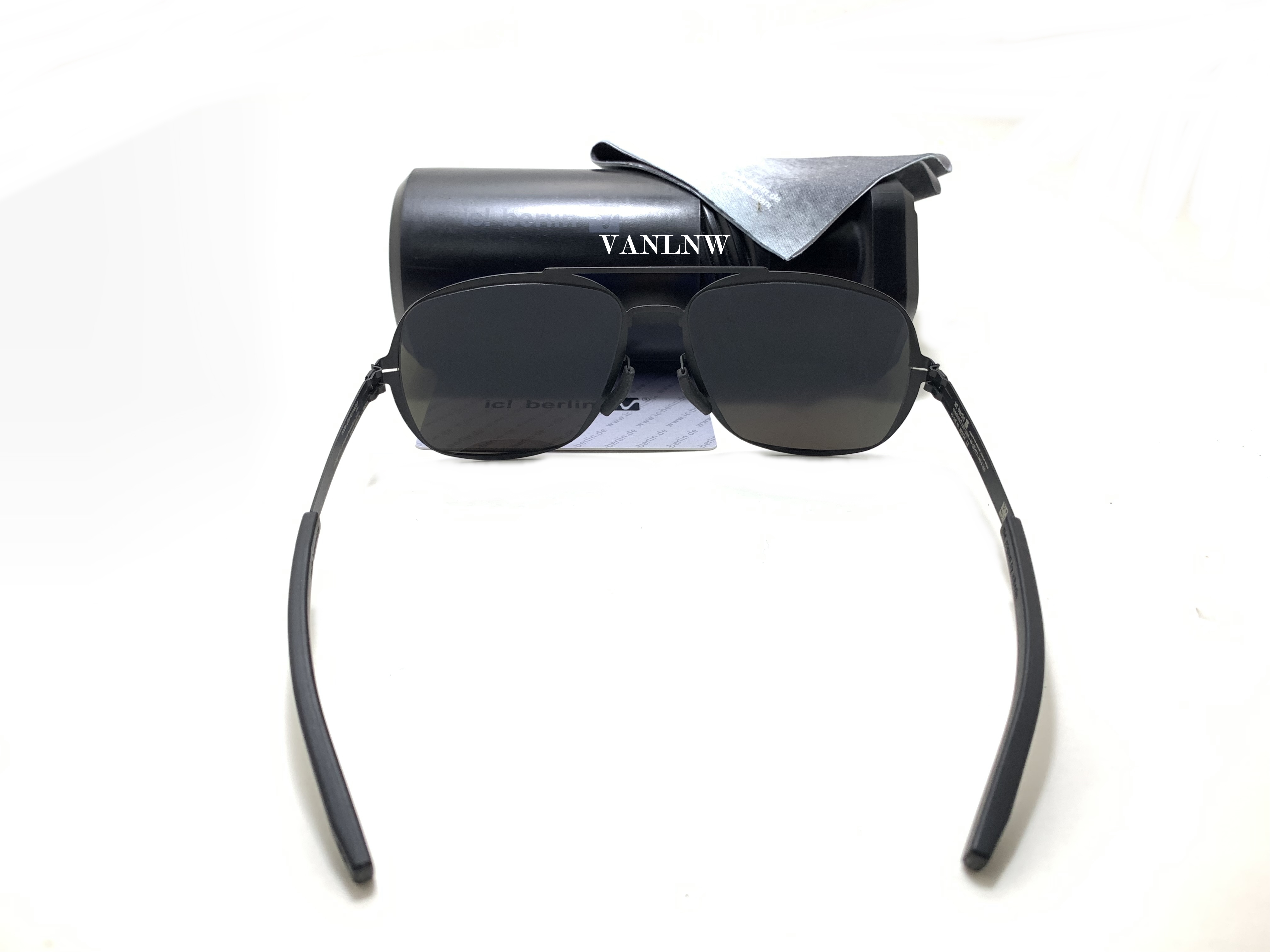 แว่นกันแดด ic berlin model stas formation black limited edition ขนาด 58-17 mm. <ปรอทน้ำเงิน>