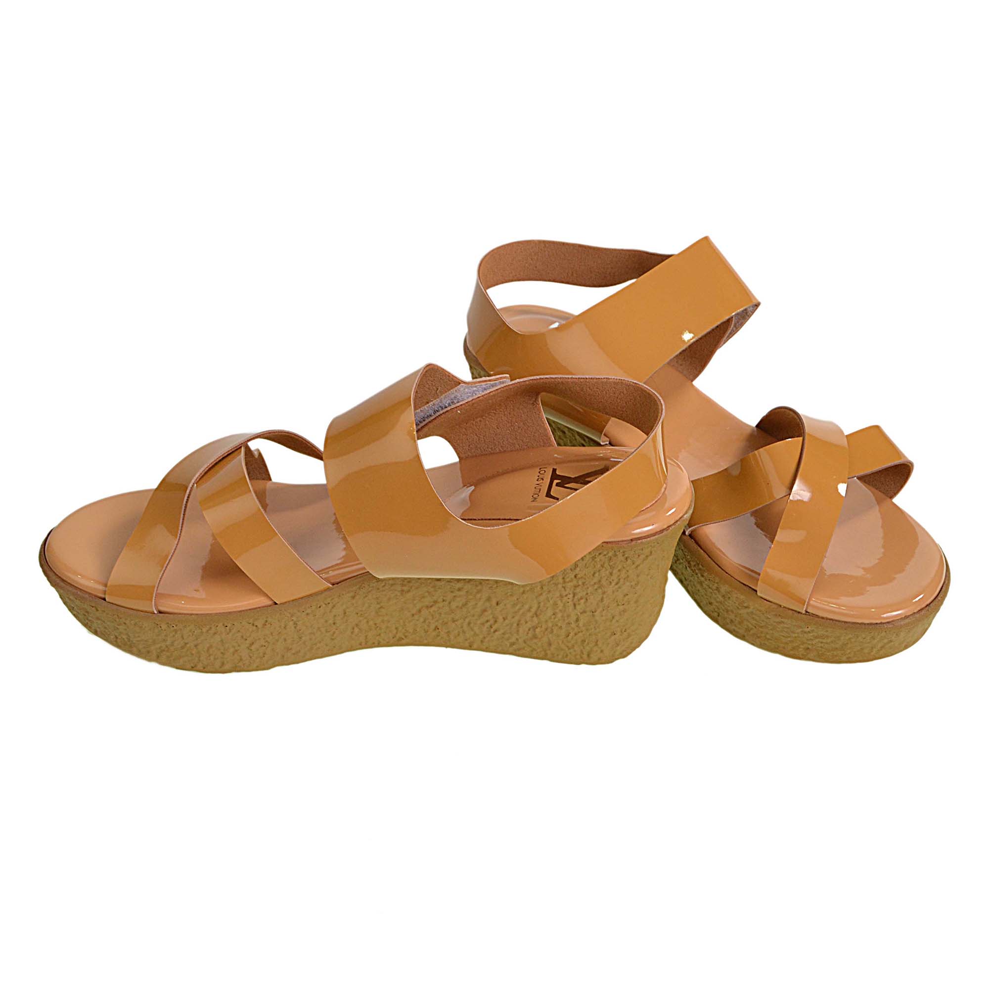 พร้อมส่ง Size 39 รองเท้าหนังเงา LV สีน้ำตาล น้ำหนักเบา ใส่สบาย