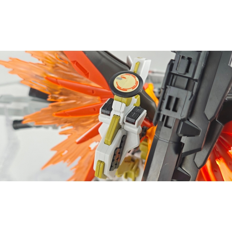 HG 1/144 Destiny Spec II (HEINE WESTENFLUSS CUSTOM) & Zeus Silhouette (258B) [Daban]