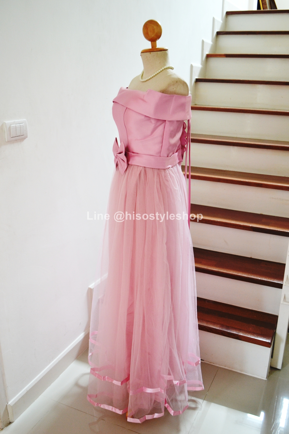 ชุดราตรียาว สีชมพูกลีบบัว *Size 2XL* ช่วงบนผ้าดัชเชส ไหล่ปาด ชายกระโปรงแต่งริบบิ้น งานร้อยหลัง