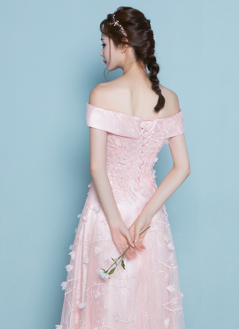 ชุดราตรียาว ไหล่ปาด สีชมพูโอรส Size S-M ปักดอกลอยทั้งชุด แต่งดอกไม้คริสตัลที่เอว งานร้อยหลัง