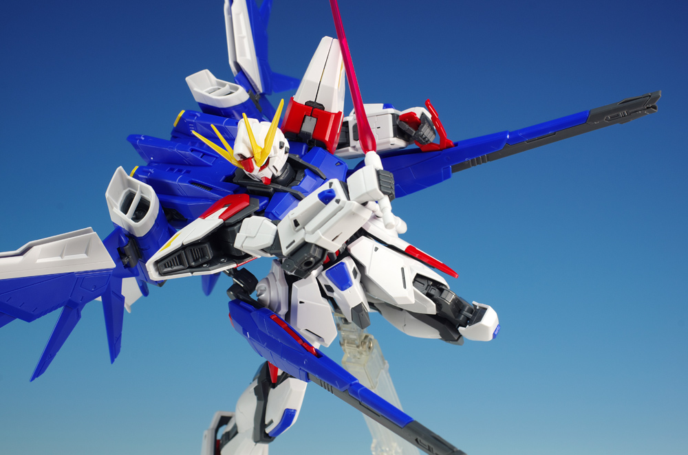 MG 1/100 (6632) Build Strike Fighter [Daban]