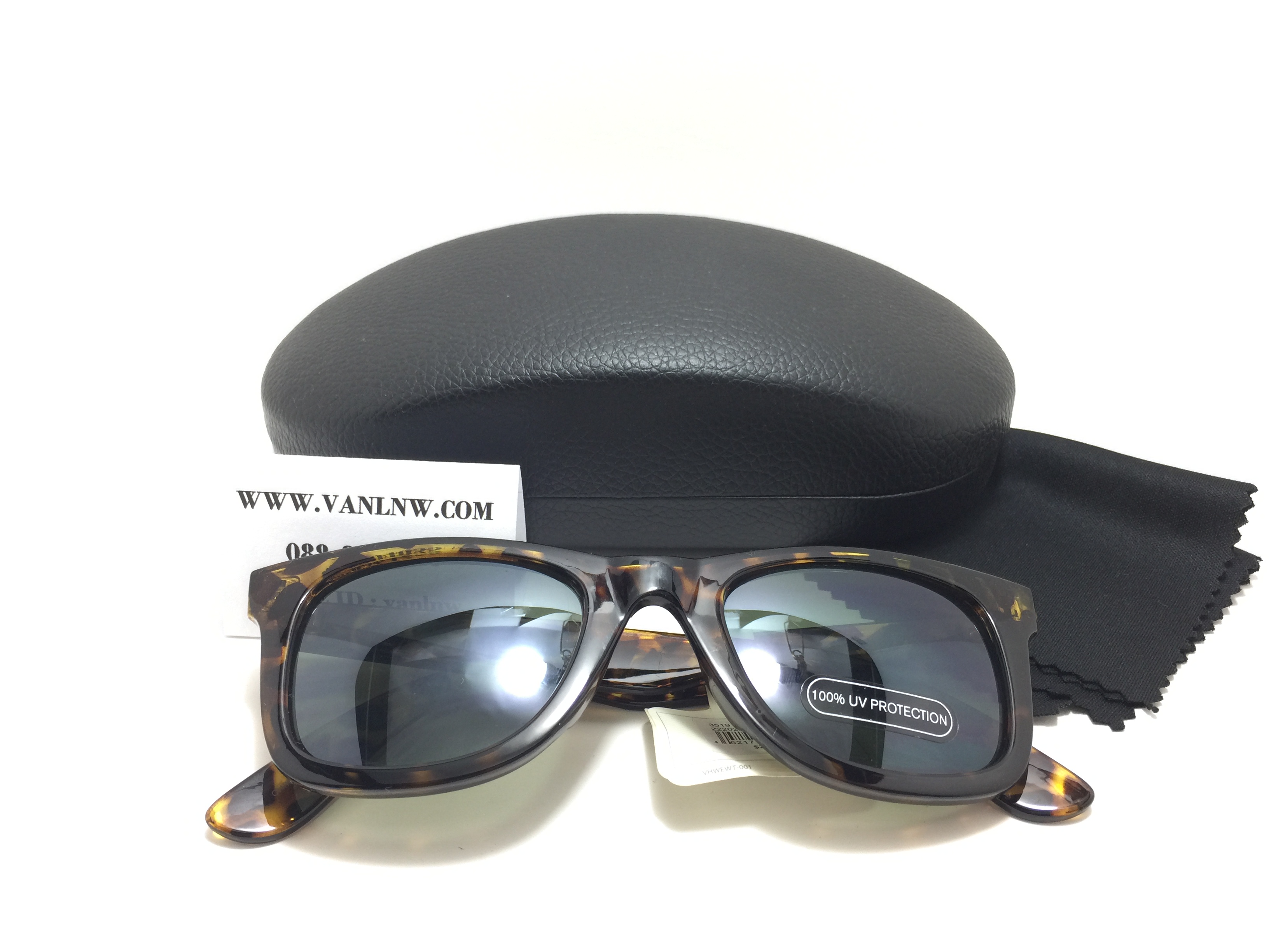 แว่นกันแดด VanHeusen Sunglasses Mod0025 281 <กระ>