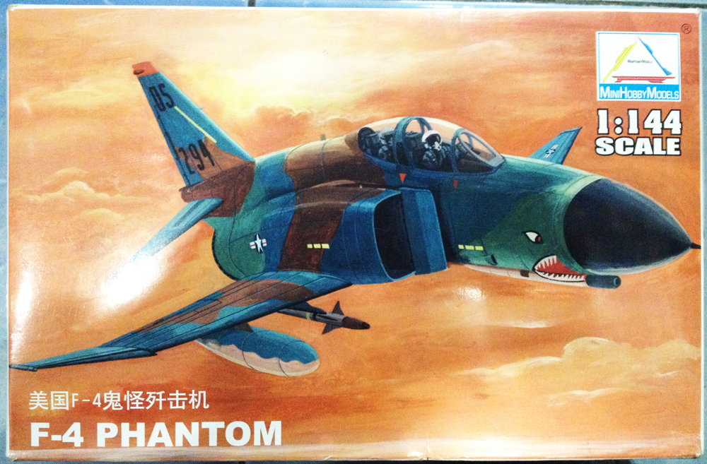 1/144 F-4 PHANTOM