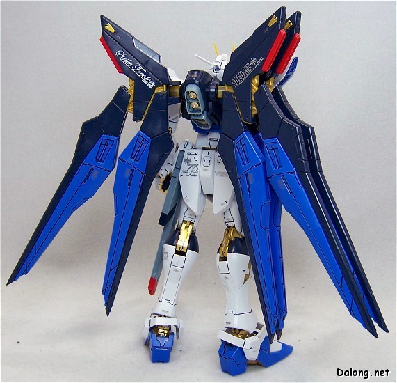 MG (004) 1/100 Strike Freedom Gundam Full Burst Mode