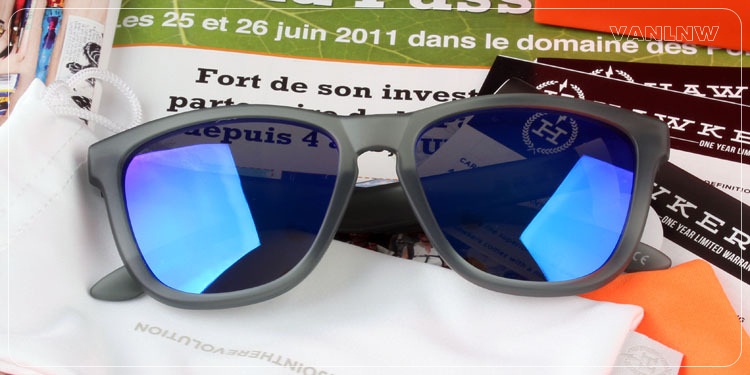 แว่นกันแดด HAWKERS FROZEN GREY SKY ONE <ปรอทน้ำเงิน>