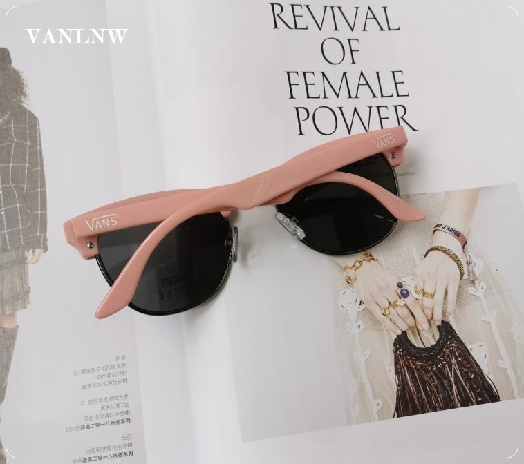 แว่นกันแดด Vans Sound Systems Blossom Sunglasses (Women)