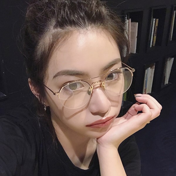 แว่นกันแดดแฟชั่น Gold Box Flat Light Microscopy 3326 52-23 150 <ทอง>