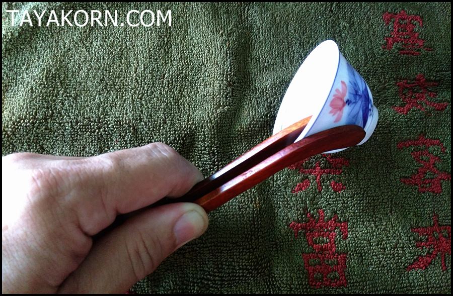 คีมไม้คีบแก้วชา แบบA TKTA-KK1