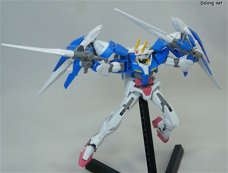 HG OO (38) 1/144 00 Raiser (00 Gundam + 0 Raiser)