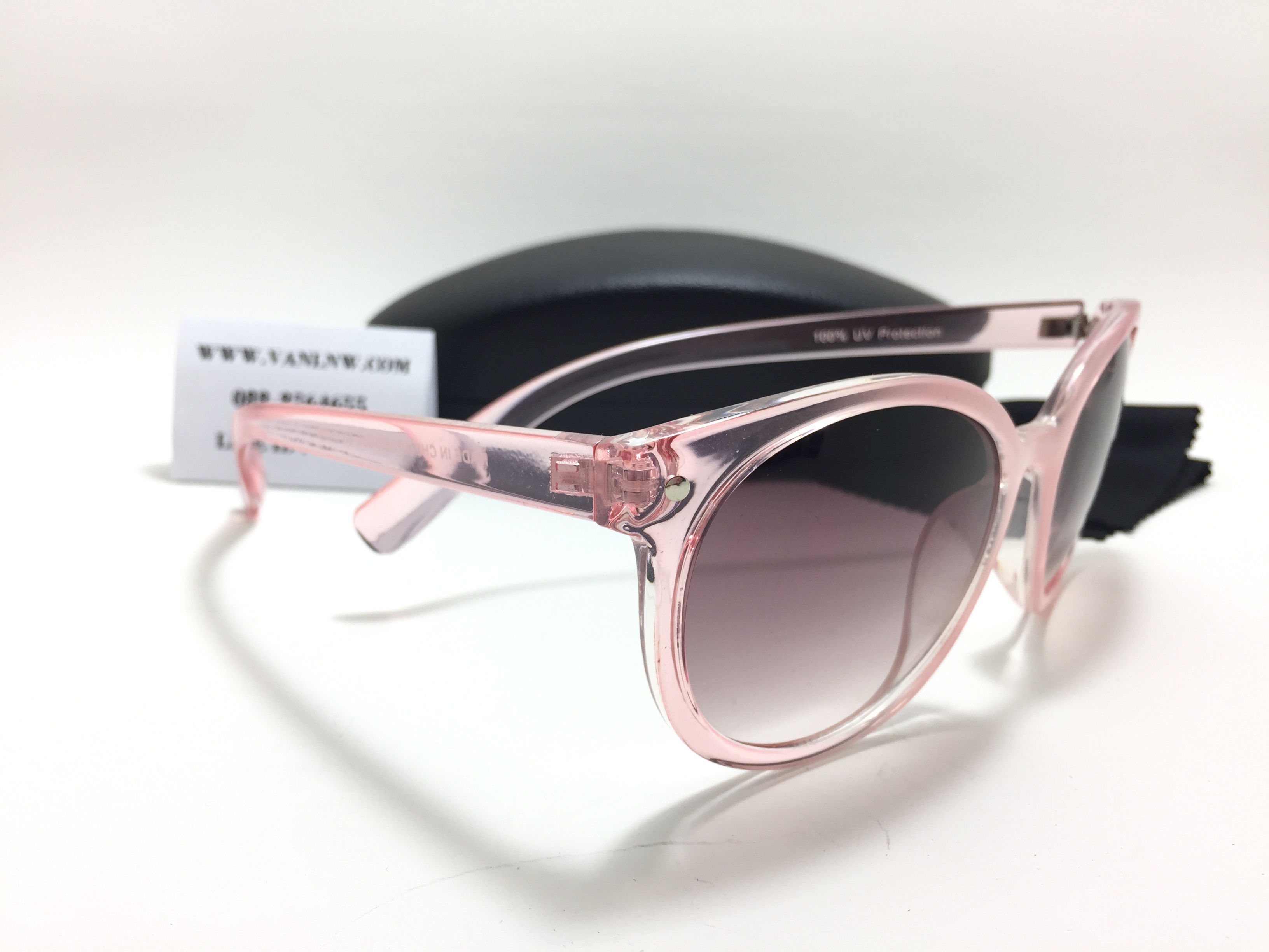 แว่นกันแดด France Design 52-13-135 <ชมพู>