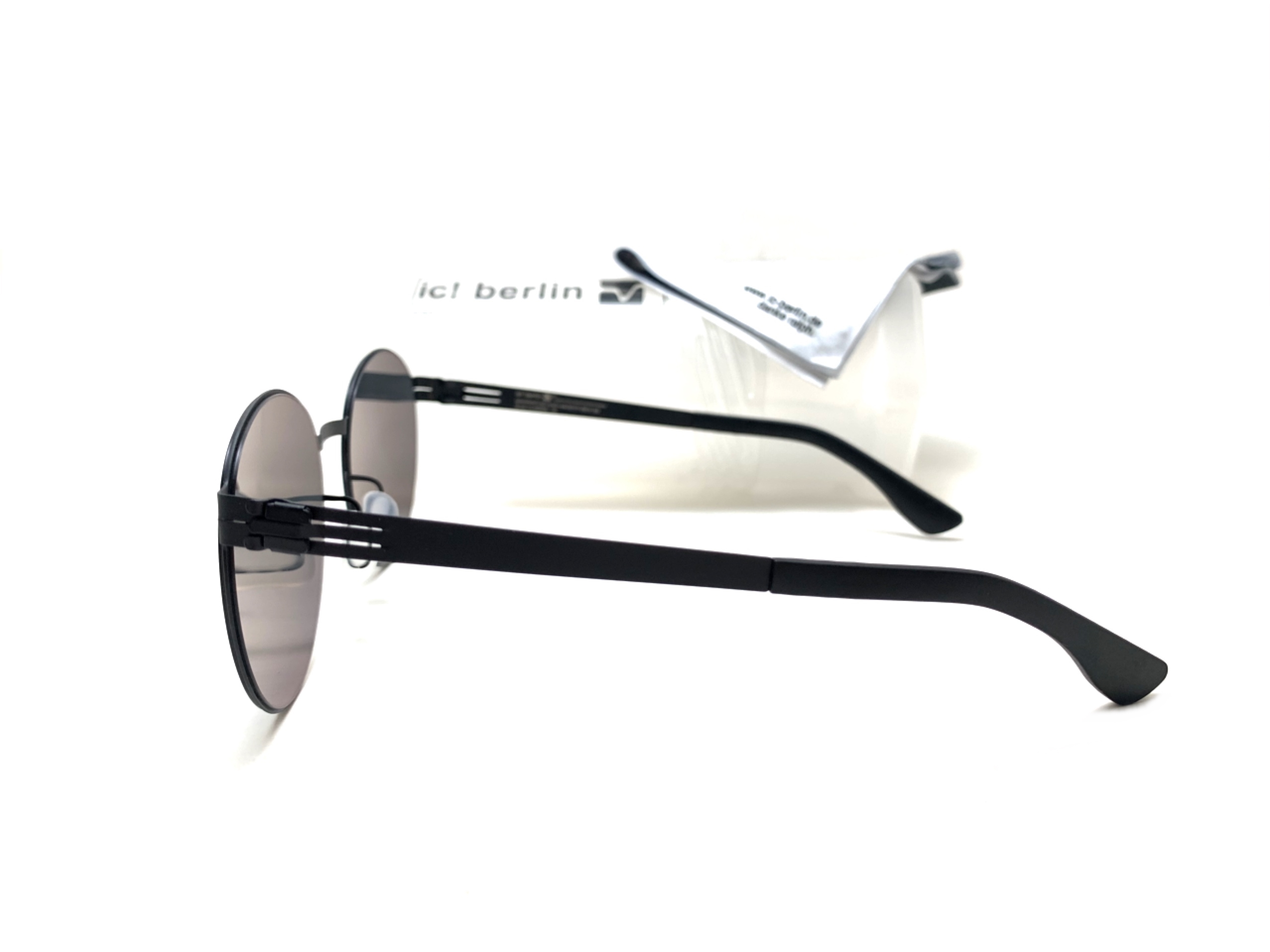 แว่นกันแดด ic berlin liliya s. black 54-20 <ดำ>