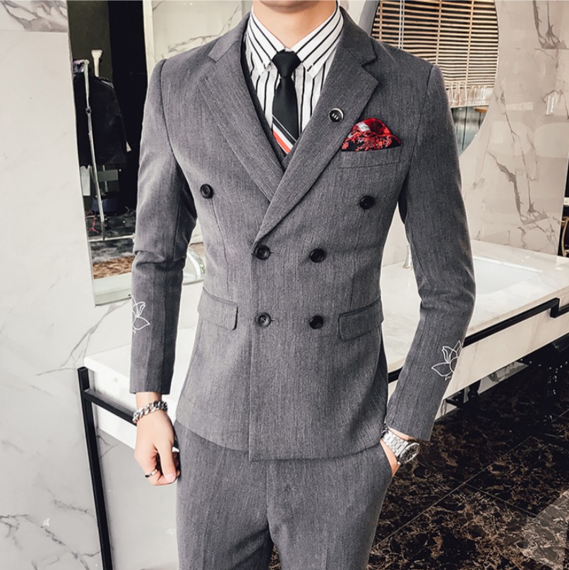 เสื้อสูทผู้ชาย เกรดพรีเมี่ยม ผ้าวูล สีเทา รุ่น 6 กระดุม พร้อมส่ง L