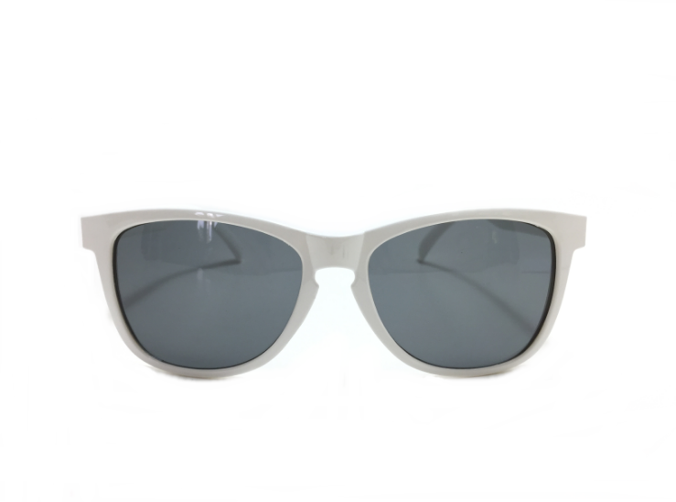 แว่นกันแดด Glassy Sunhaters Deric White 54-18 140 <ขาว>