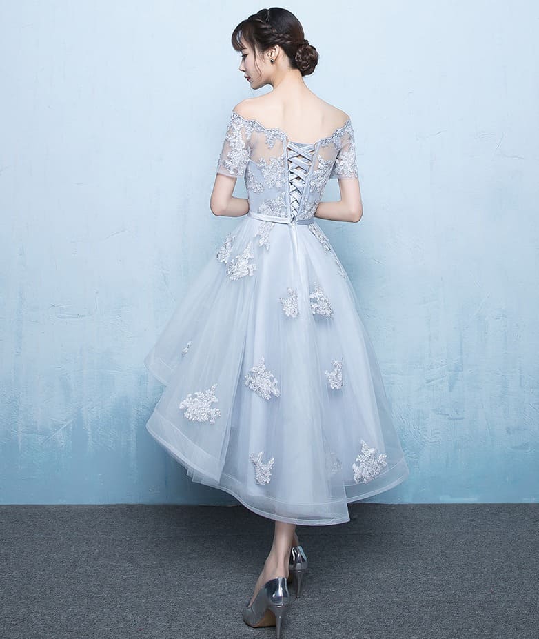 ชุดราตรี หน้าสั้นหลังยาว เปิดไหล่ แขนสั้น สีเทา งานร้อยหลัง Size XL