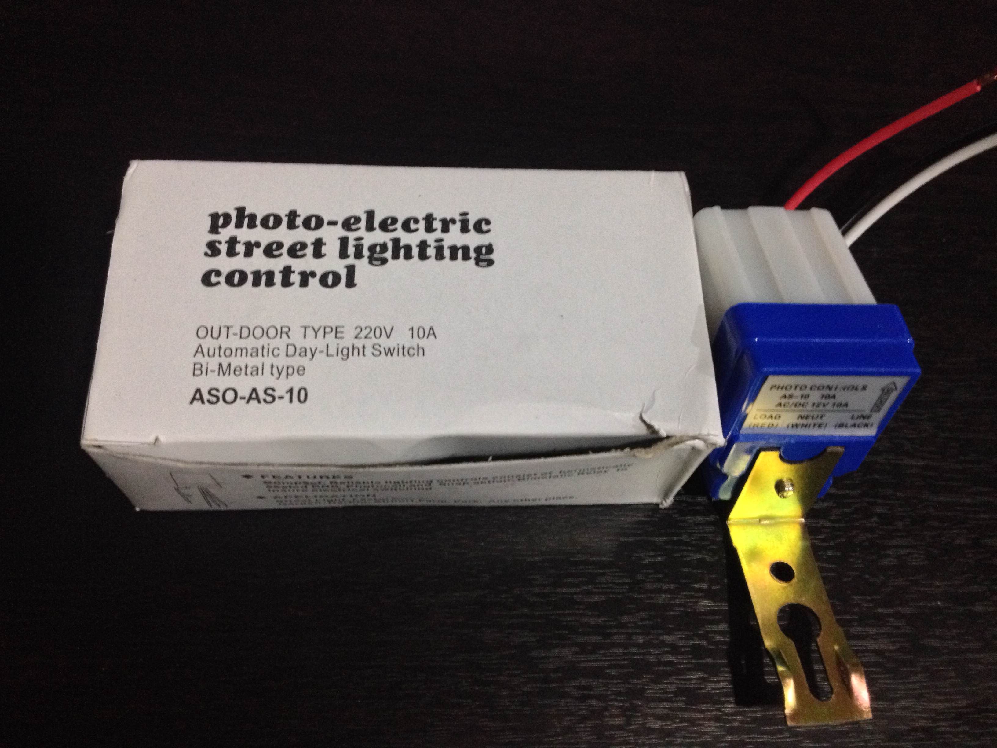 12-ELE-029-220V เซ็นเซอร์สวิทช์แสง สวิตช์ควบคุมถนน AC220V 10A SKU-882