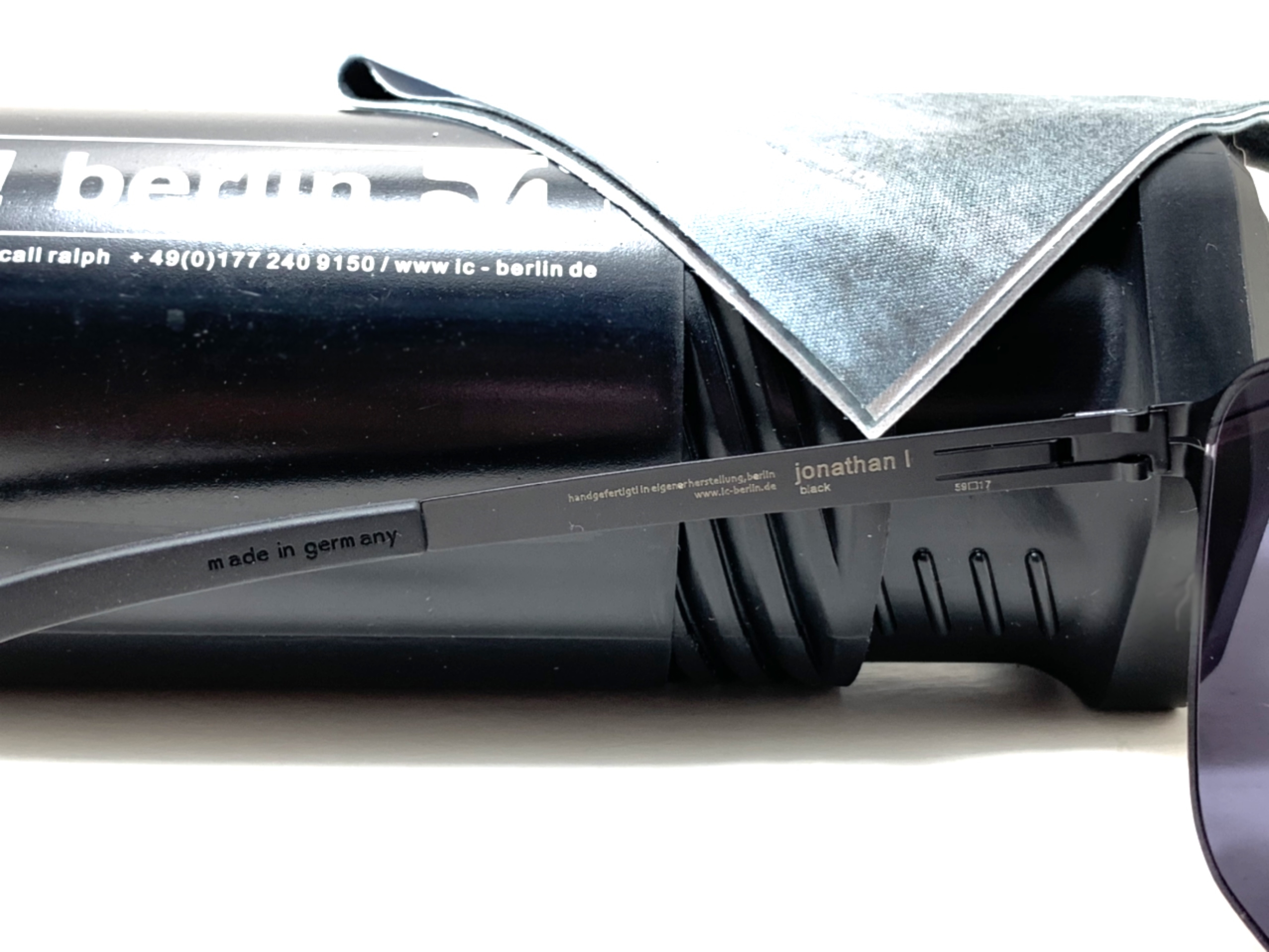แว่นกันแดด ic berlin model jonathan l black 59-17 <ดำ>