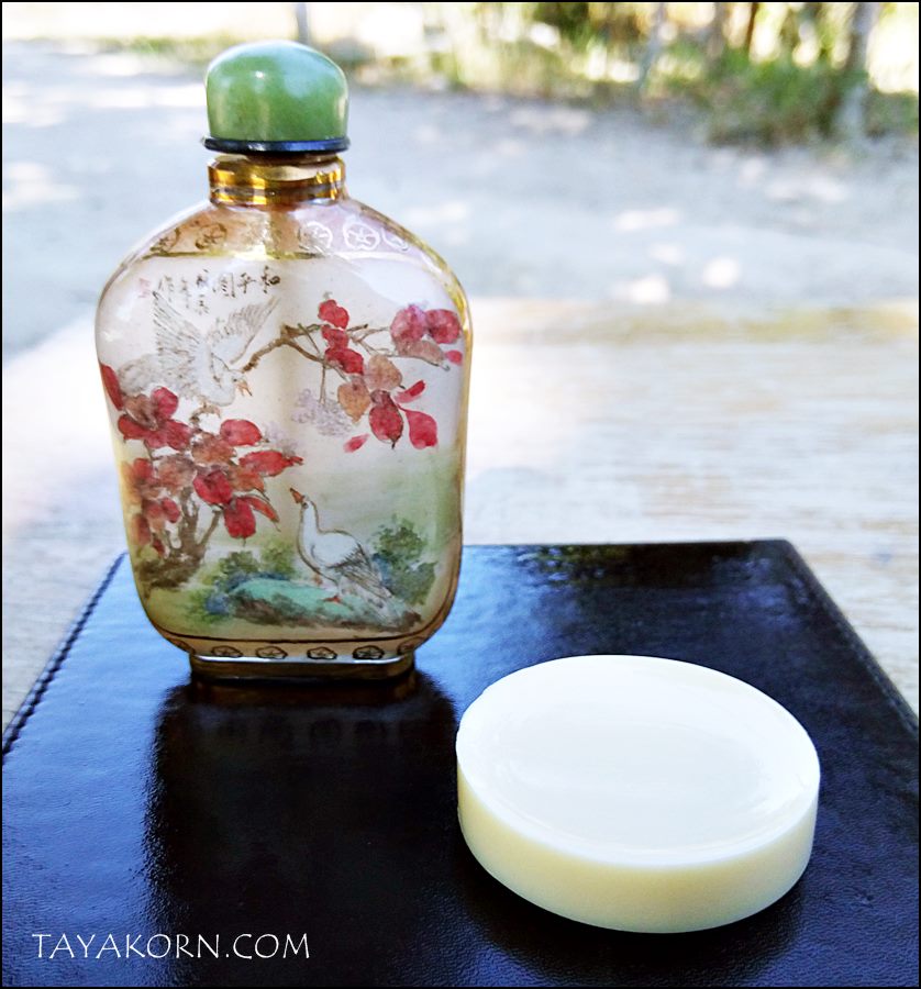 จานยานัตถ์สองหน้า (จานใหญ่สีงาช้าง) Double snuff tobacco dish TKTI-E002