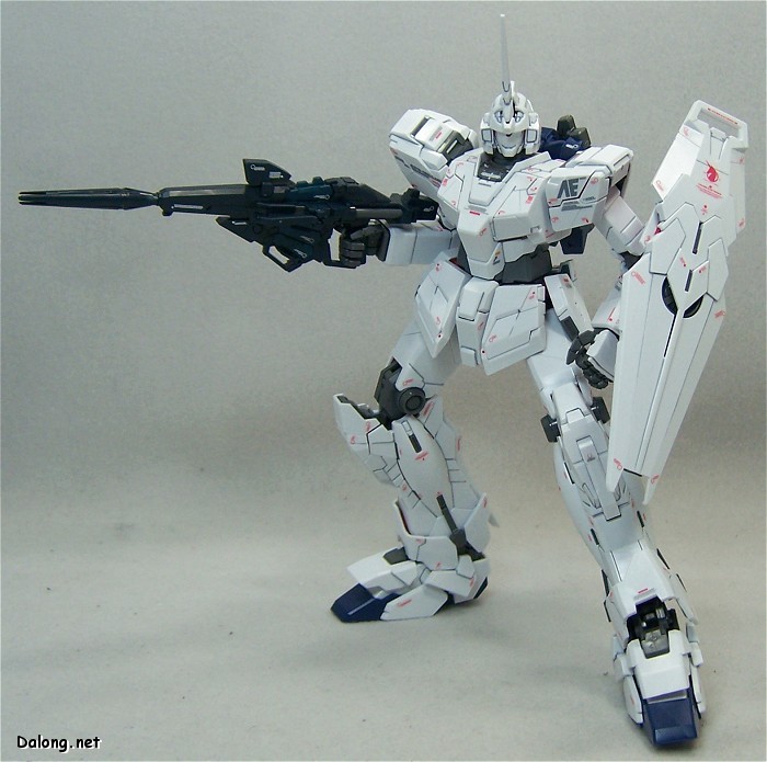 MG (005) 1/100 RX-O Unicorn Gundam Ver. Ka