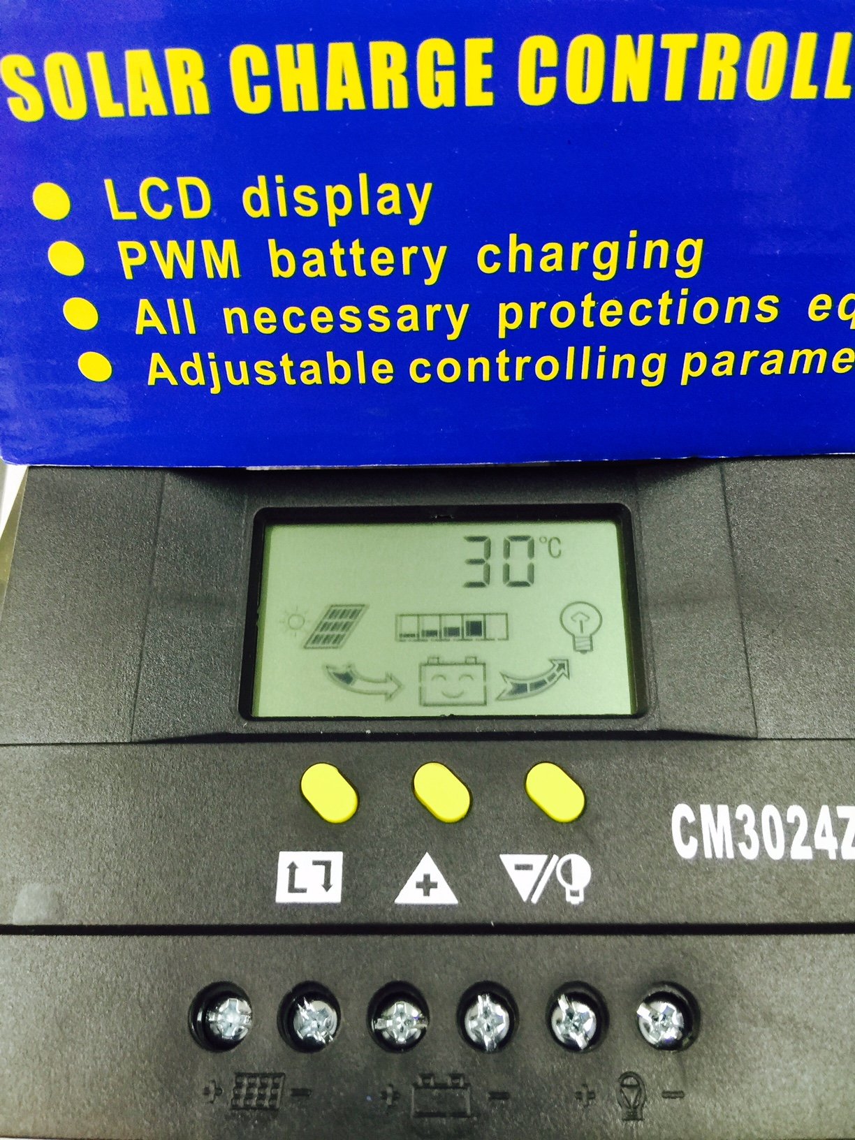 โซล่า ชาร์จเจอร์ ( Solar Charger ) 30A 12V / 24V Auto ( CM3024Z )