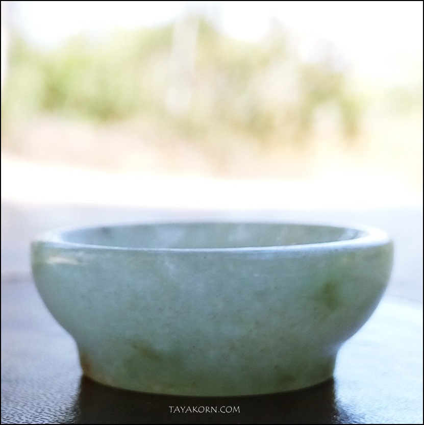 จานยานัตถ์พกพา (จานหยกใบเล็ก) personal snuff tobacco jade dish TKTJ-JS1A