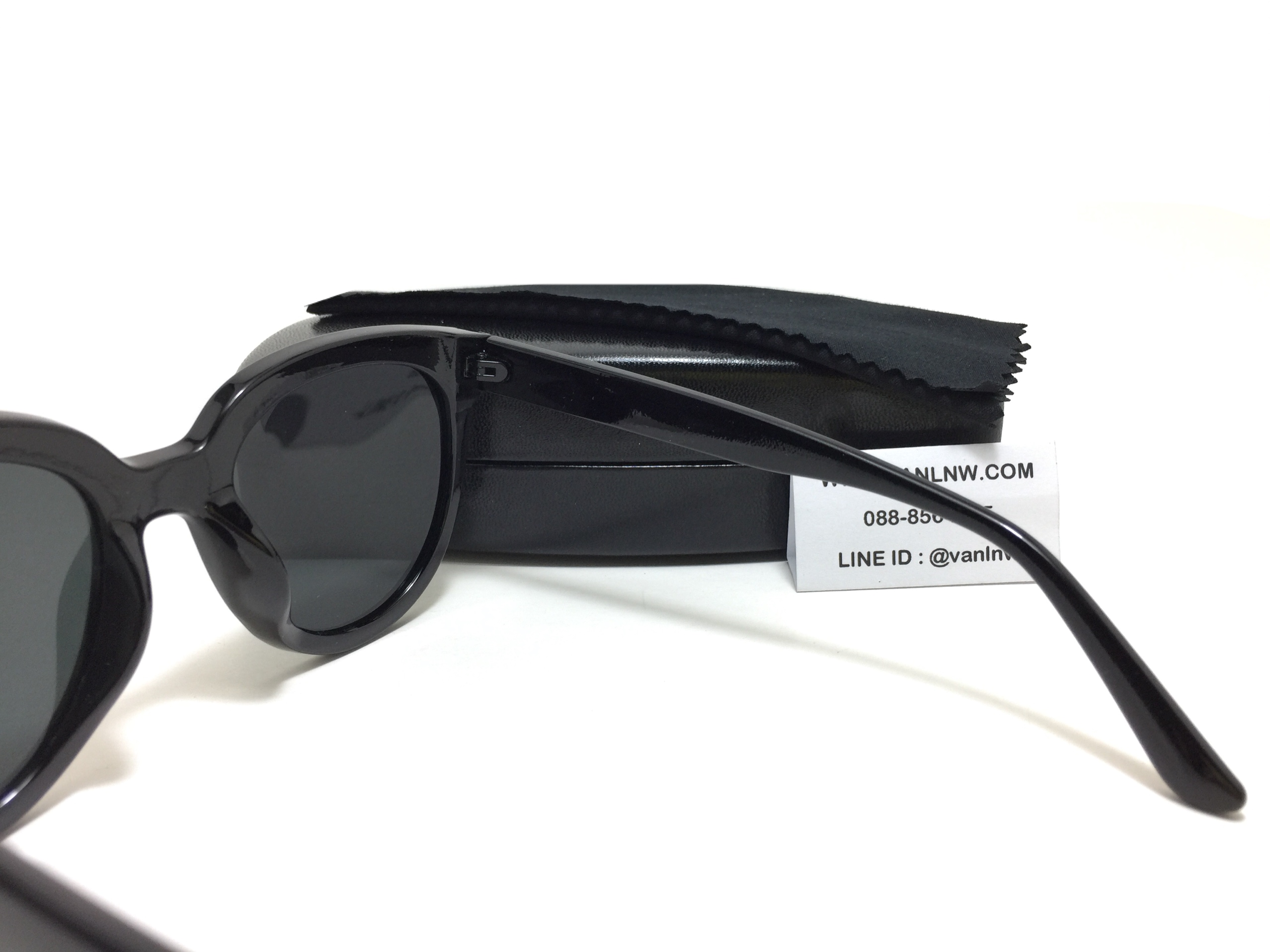 แว่นกันแดดแฟชั่นผู้หญิง Black Ready Stock 337 52-22 146 <ดำ>