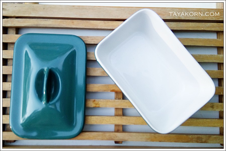 ชามทรงเหลี่ยมพร้อมฝา