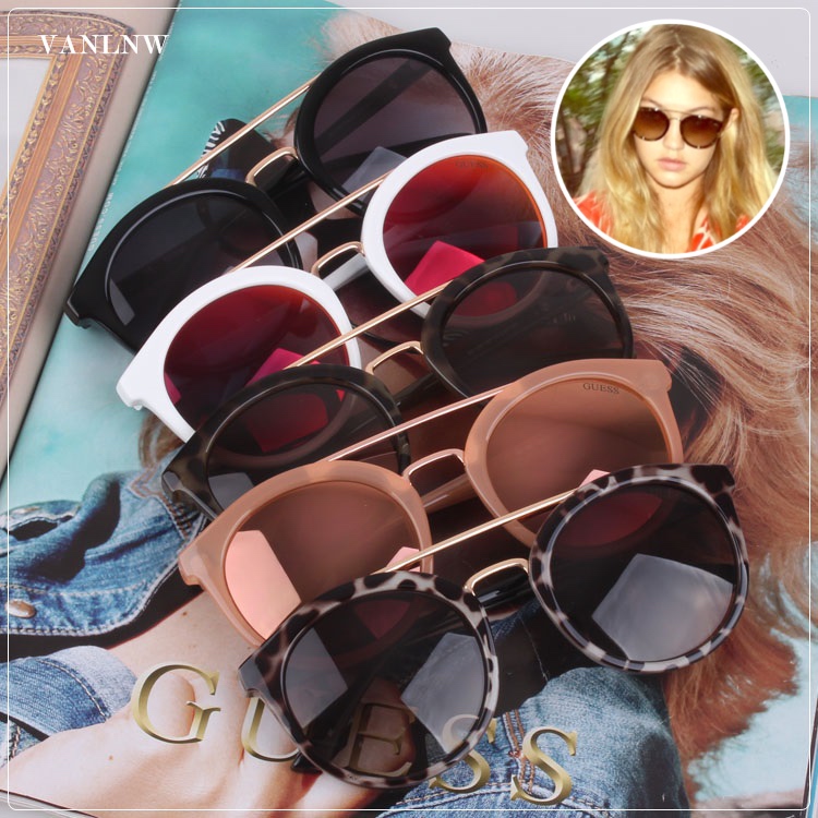 แว่นกันแดด Guess Sunglasses GU7387 52-21 135 <แท้ 100%>