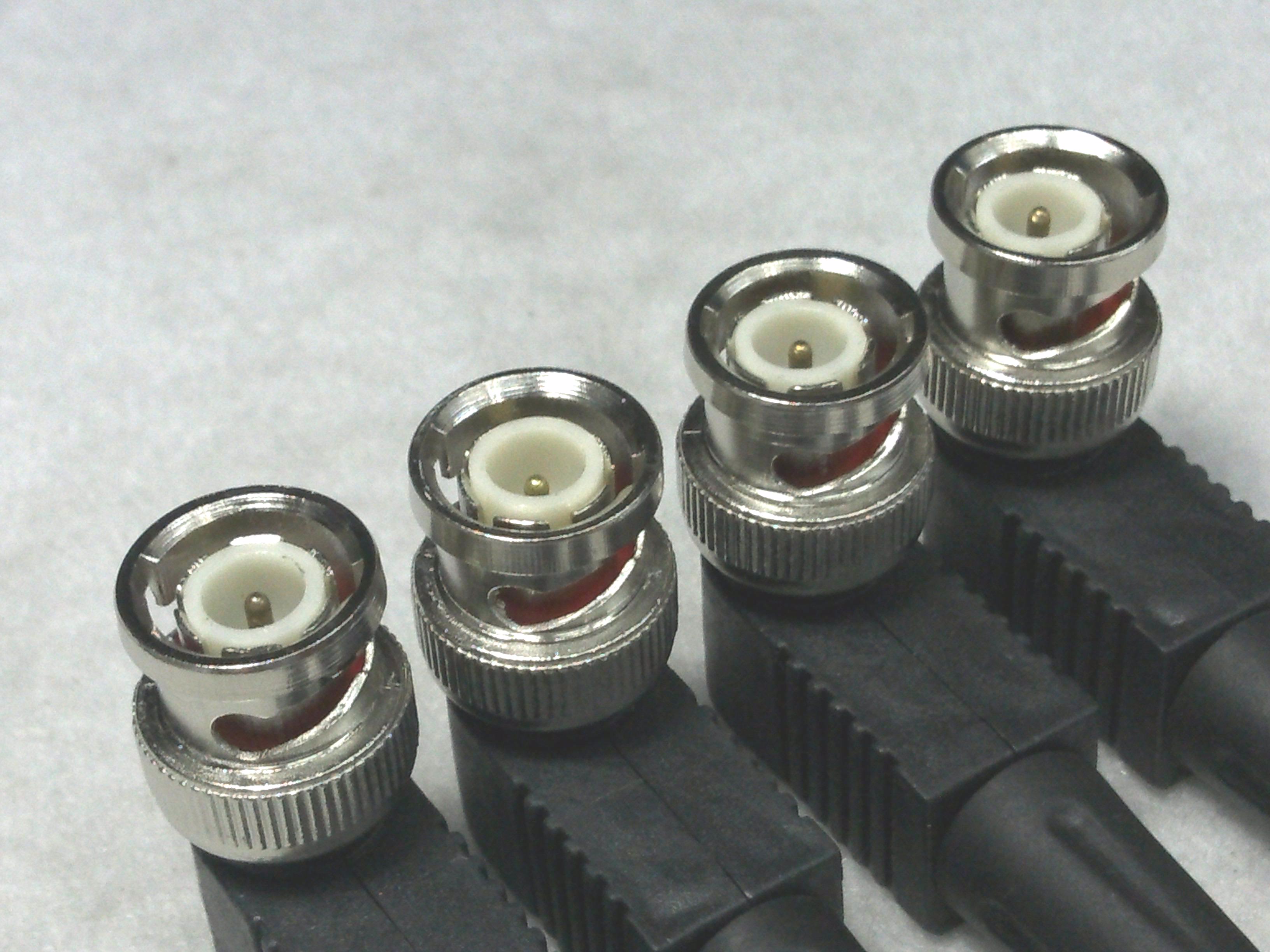 P.BNC ท้ายยาง-แบบงอ