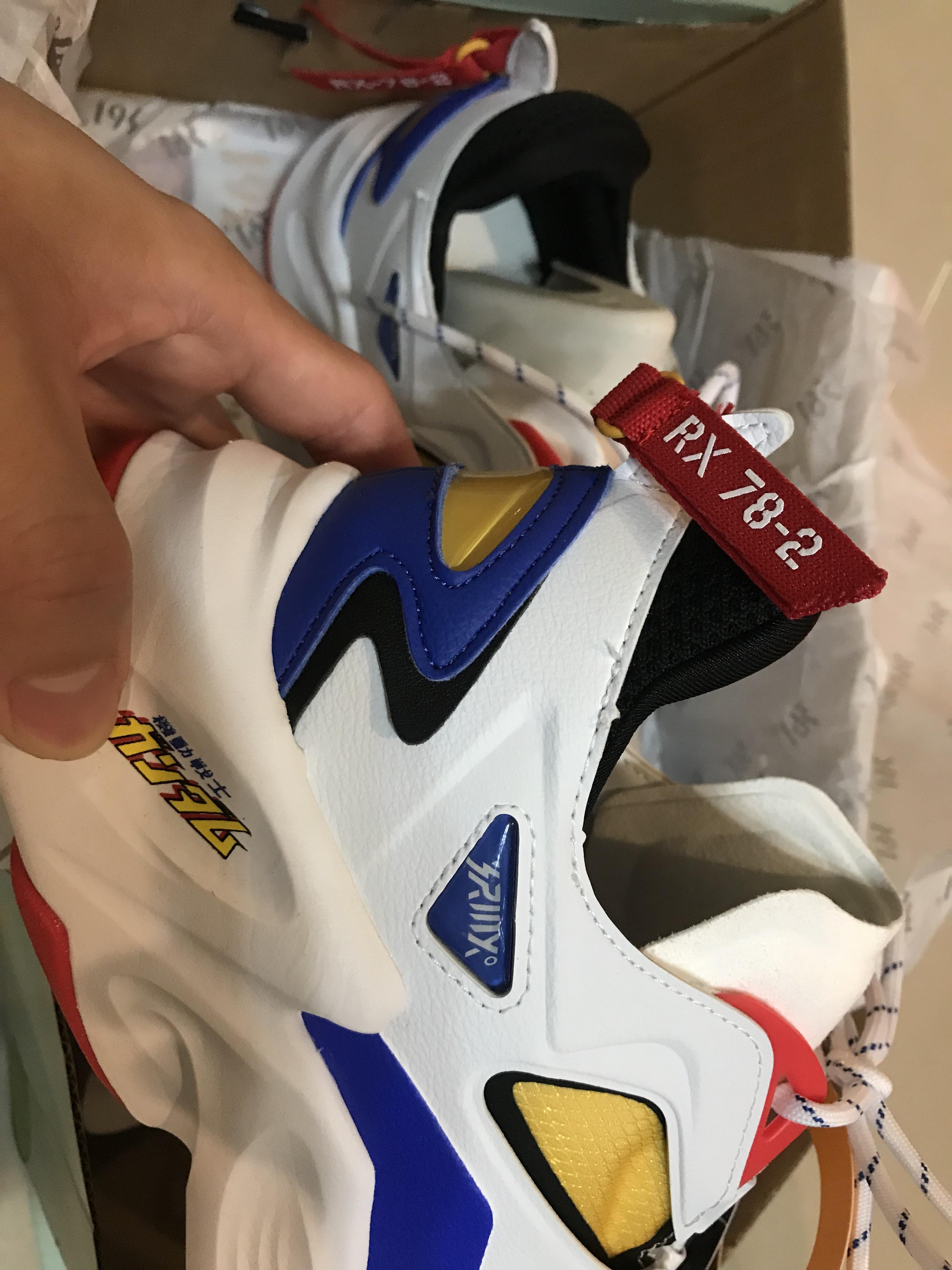 รองเท้า Mobile Suit Gundam RX-78-2 [361 ° Degrees] ไซส์ EUR 41, US 8