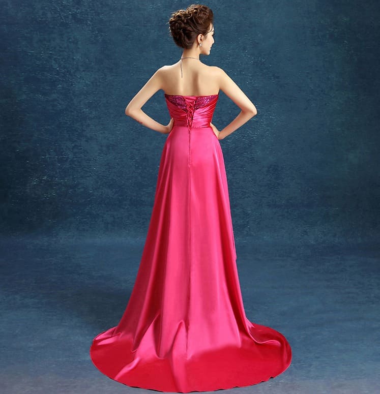 ชุดราตรี หน้าสั้นหลังยาว สีชมพูบานเย็น Size L ผ้ากลิตเตอร์ ด้านนอกเปนผ้าซาติน เชือกร้อยหลัง