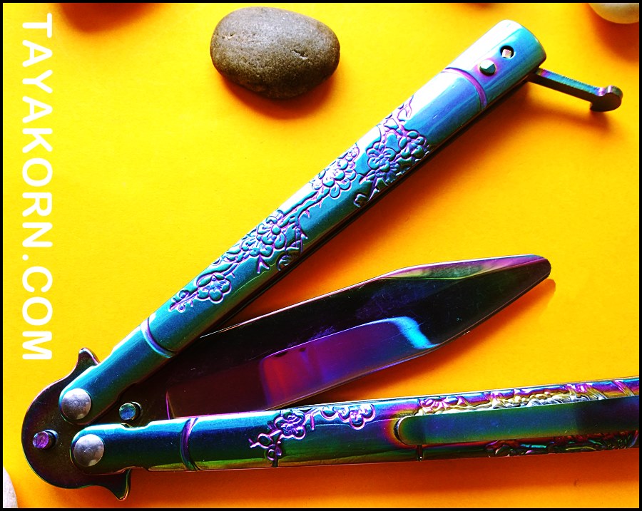 มีดซ้อมควง เรนโบว์ซากุระบาลิซอง Rainbow Sakura Balisong Trainer Knife TKBS-SK55TR