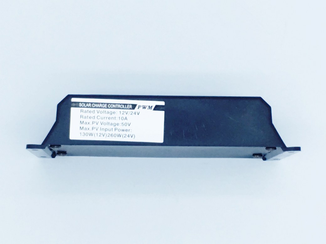 โซล่าชาร์จเจอร์ ( Solar charger ) 10A 12V/24V PWM รุ่น 1024