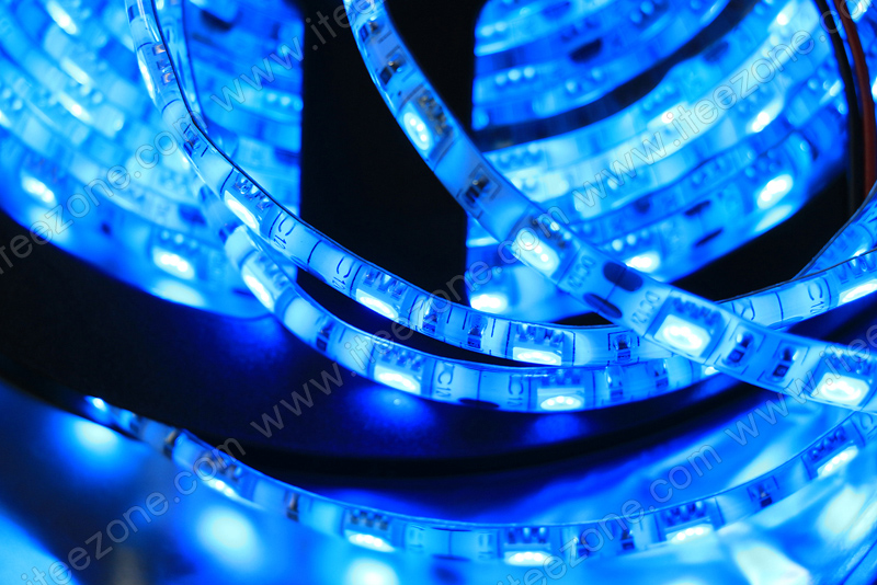 LED Strip เส้น ม้วน 5 เมตร สีน้ำเงิน (กันน้ำ IP65)