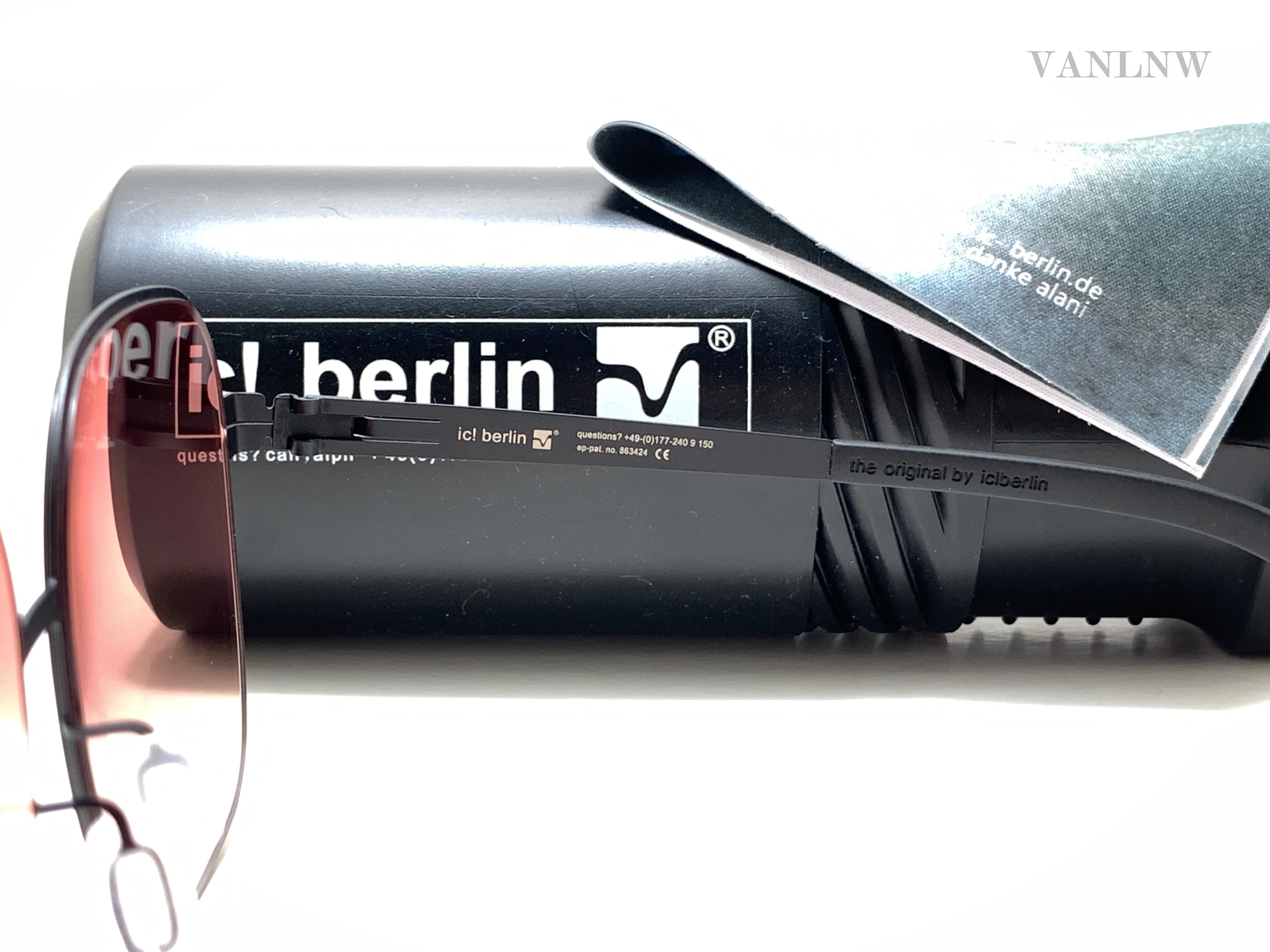 แว่นกันแดด ic berlin Factory Black 57-17 <เชอรี่>