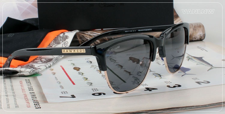 แว่นกันแดด HAWKERS DIAMOND DARK BLACK CLASSIC <ดำ>