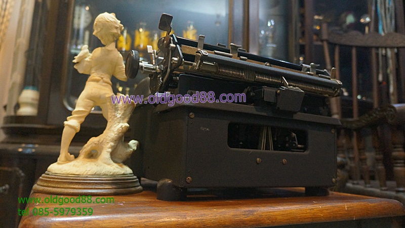เครื่องพิมพ์ดีด Torpedo Typewriter ปี1949 รหัส19663tp
