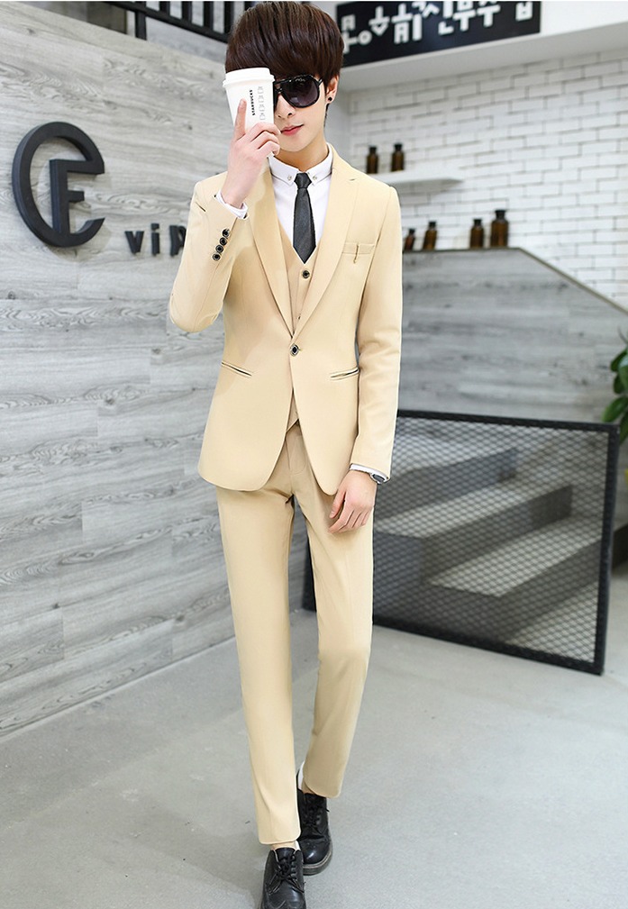 ชุดสูทเจ้าบ่าว,สูทผู้ชาย เกรดพรีเมี่ยม สีครีมทอง+เสื้อกั๊ก พร้อมส่ง M