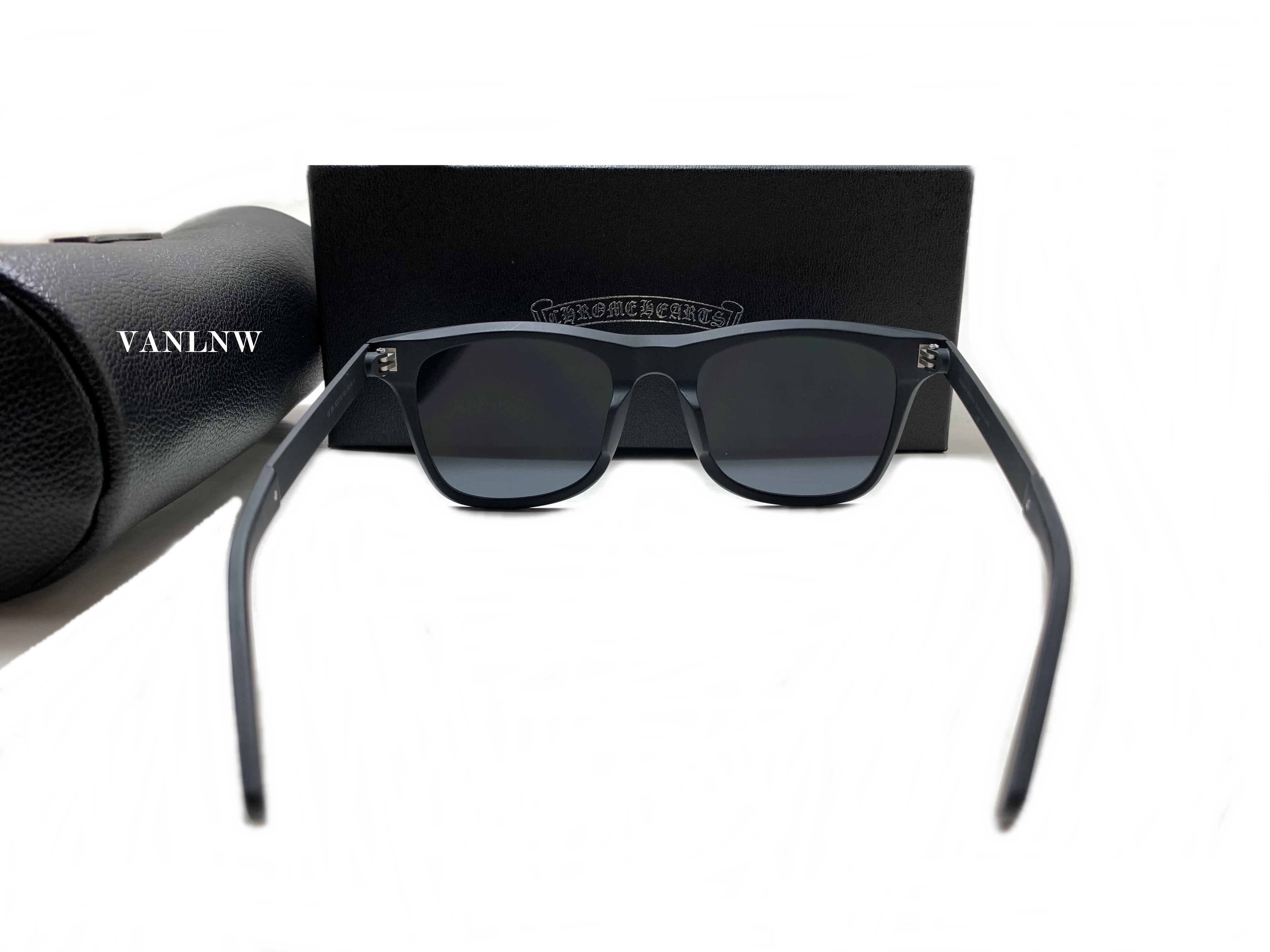 แว่นกันแดด Chrome Hearts FRUM II Sunglasses <ดำ>